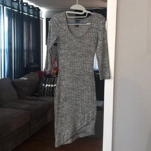 Beautiful dress! Hugs all curves.